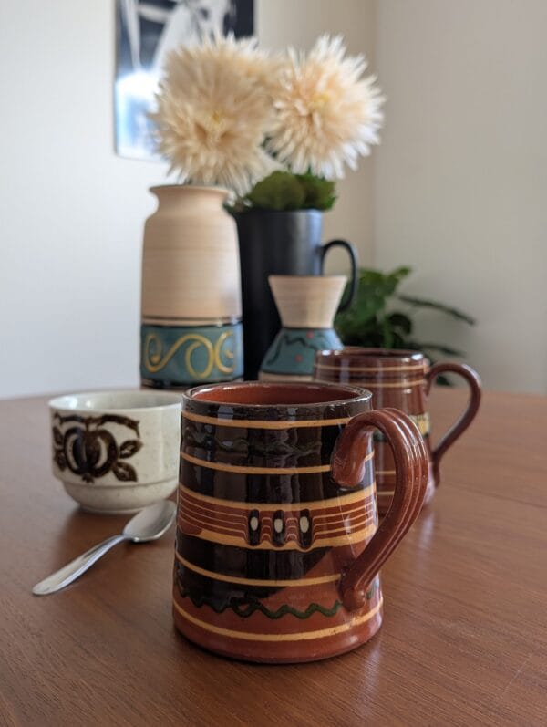 Duo de Choppes ou Mugs Made in England Poteries de Devon