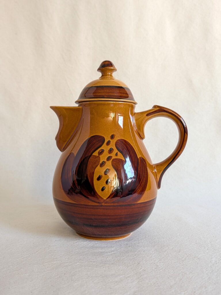 Cafetière vintage Villeroy & Boch, en faïence fine, dans des tons bruns chauds, fabriquée dans les années 70 ou 80