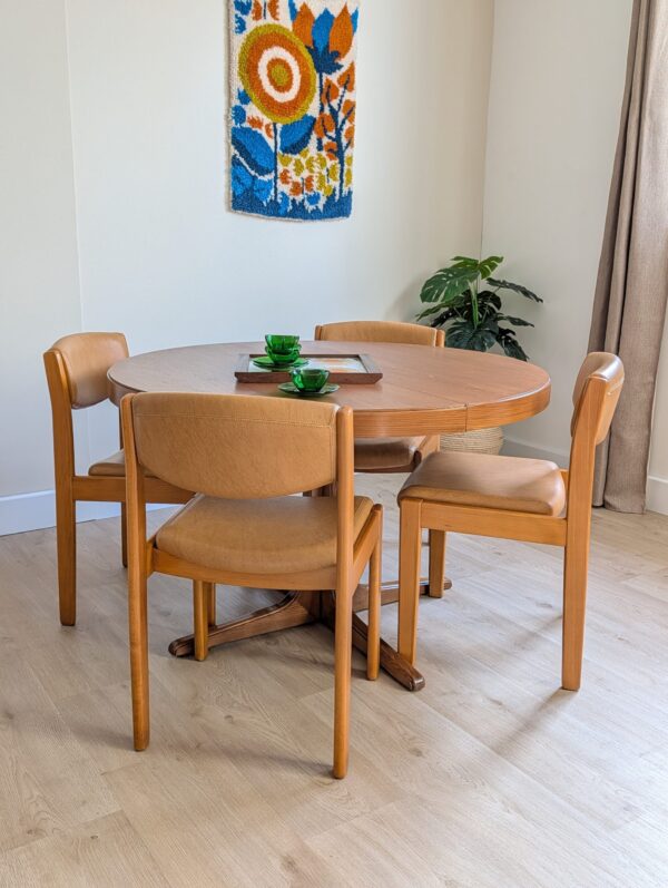 chaises de style moderniste, scandinave tardif en hêtre et skaï