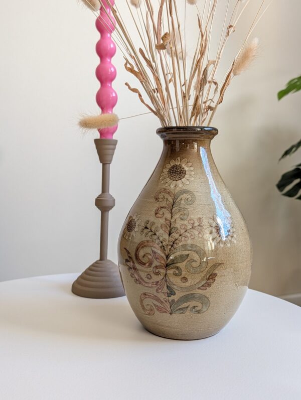 Pot à gingembre traditionnel chinois fabriqué en Chine entre 1970 et 1990. Couleurs pastels et beau gabarit pour cette pièce décorative à mixer.